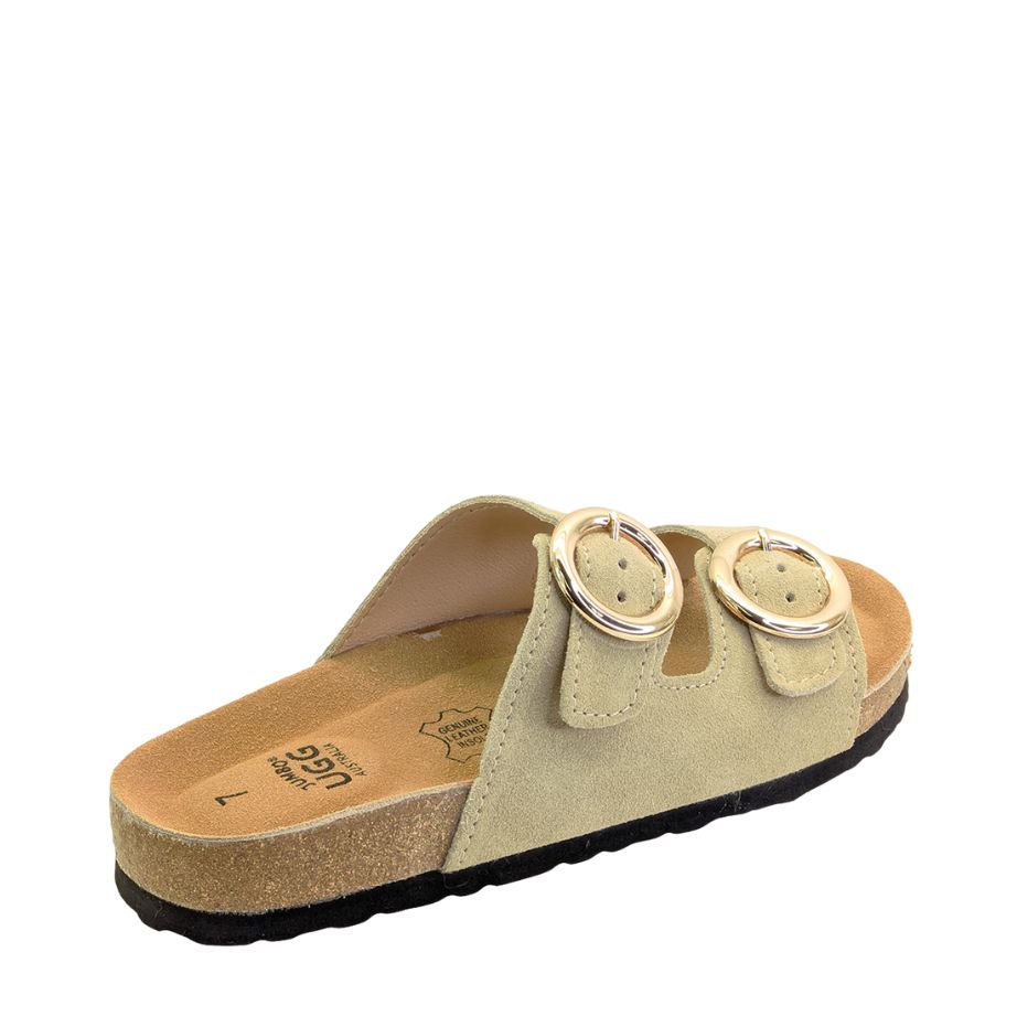 Ariel Sandal