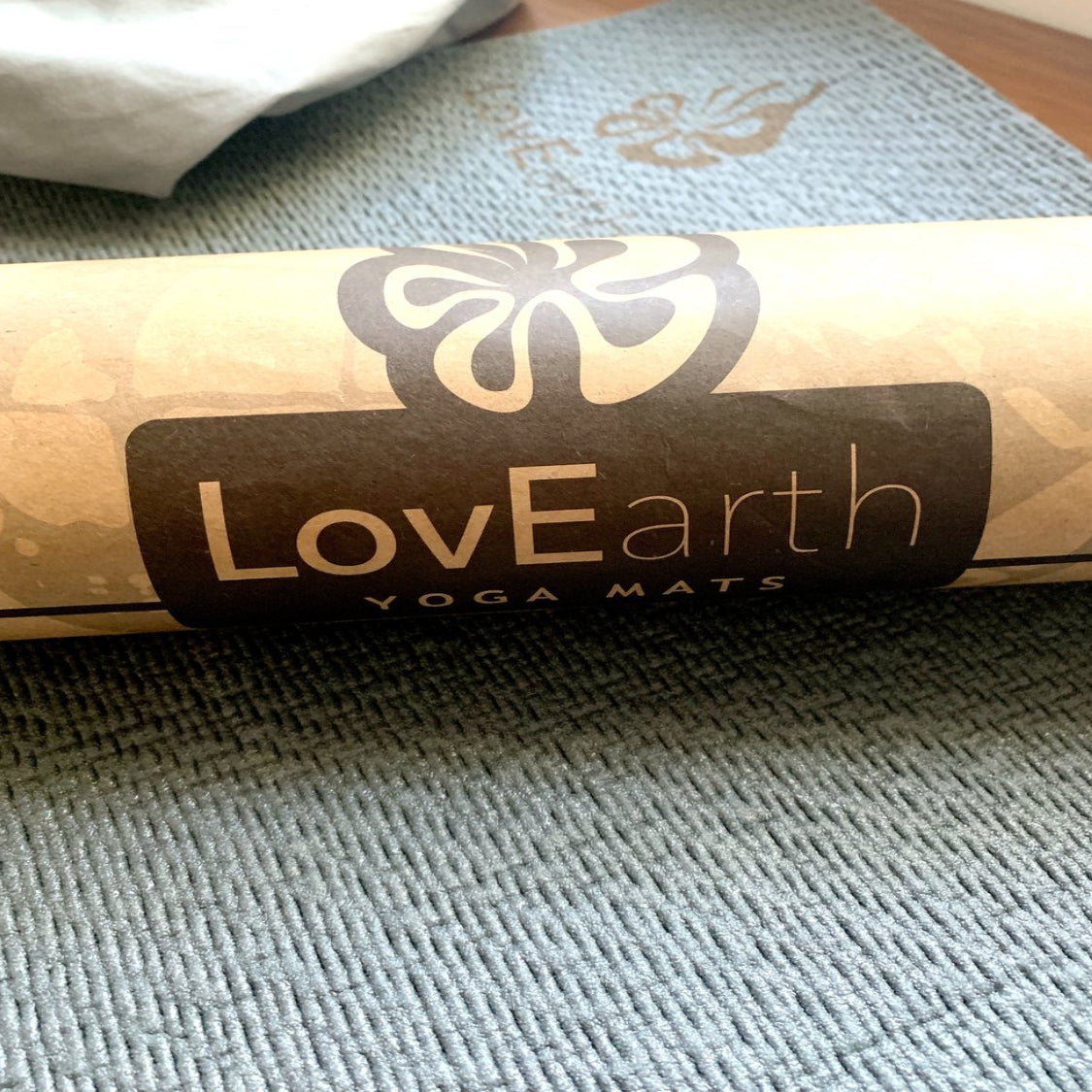 LOVEARTH CHARCOAL TRAVEL YOGA MAT WITH BAG