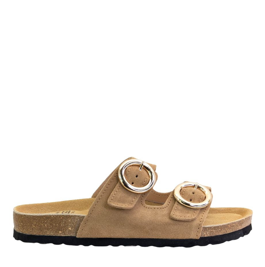 Ariel Sandal